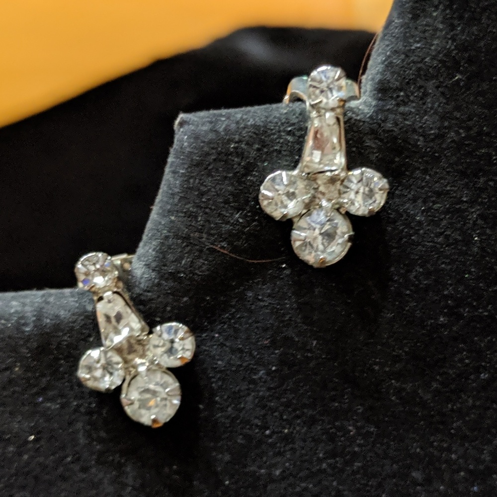 True Vintage Rhinestone Clip On Earrings